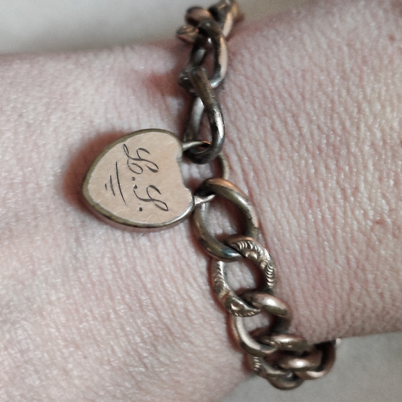 Antique Victorian Gold Filled Sweetheart Repousse Padlock Chunky Bracelet - Picture 15 of 16